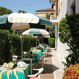 https://hotel-santa-lucia-venice.hotelinveneto.com